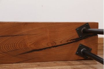 アンティーク家具　☆天板一枚板!古いケヤキ材の鉄脚ベンチ(長イス・長椅子)?