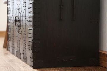 アンティーク家具　古民具・骨董 明治時代!使い込まれた観音開き時代箪笥ローボード