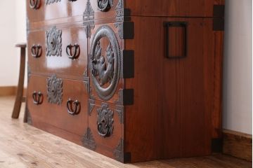 アンティーク　極上!美品!漆のキレイな前面玉杢の美しい重ね仙台箪笥(時代箪笥)
