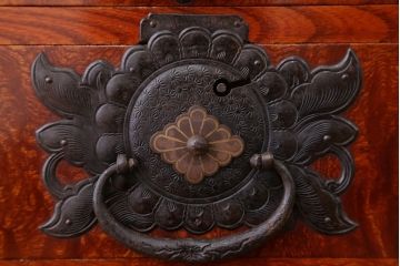 アンティーク　極上!美品!漆のキレイな前面玉杢の美しい重ね仙台箪笥(時代箪笥)