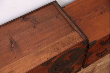 アンティーク　極上!美品!漆のキレイな前面玉杢の美しい重ね仙台箪笥(時代箪笥)