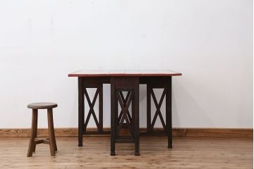 ヴィンテージ家具　海外ビンテージ　天板ペイントのゲートレックテーブル