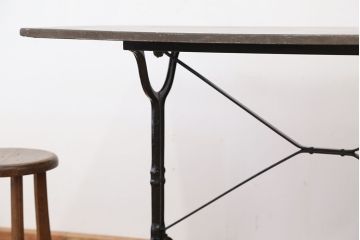 中古　大理石風鉄脚テーブル