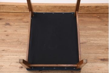 レトロ家具　レトロなデザインの椅子