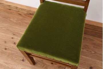 レトロ家具　レトロなデザインのナラ材椅子　