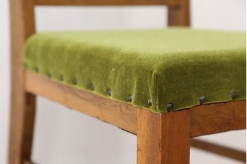 レトロ家具　レトロなデザインのナラ材椅子　