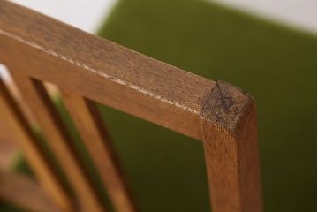 レトロ家具　レトロなデザインのナラ材椅子　