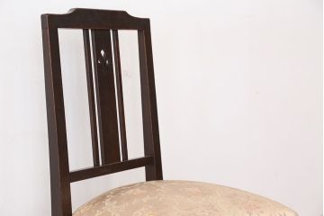 アンティーク家具　古い洋館のシックな椅子(イス)　