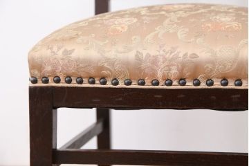 アンティーク家具　古い洋館のシックな椅子(イス)　