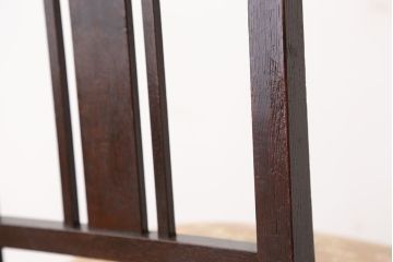 アンティーク家具　古い洋館のシックな椅子(イス)　