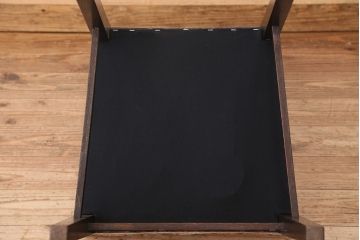 アンティーク家具　古い洋館のシックな椅子(イス)　