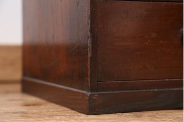 アンティーク家具　可愛いデザイン!古い栗材の結霜ガラス茶箪笥(収納棚)