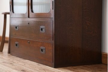 アンティーク家具　アンティーク　古いナラ材の上質なモールガラスチェスト