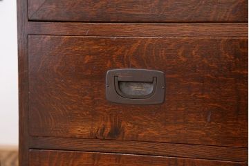 アンティーク家具　アンティーク　古いナラ材の上質なモールガラスチェスト