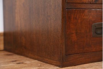 アンティーク家具　アンティーク　古いナラ材の上質なモールガラスチェスト