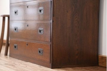 アンティーク家具　アンティーク　古いナラ材の上質なチェスト