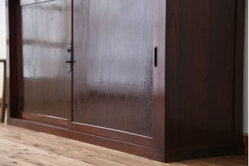 アンティーク家具　古民具・骨董　味のあるシンプルな収納棚(下駄箱、水屋箪笥)