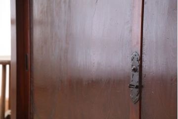 アンティーク家具　古民具・骨董　味のあるシンプルな収納棚(下駄箱、水屋箪笥)