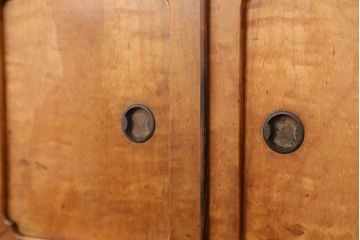アンティーク家具　古いお家の上品な二段重ね茶箪笥(飾り棚・食器棚)