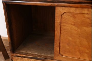 アンティーク家具　古いお家の上品な二段重ね茶箪笥(飾り棚・食器棚)