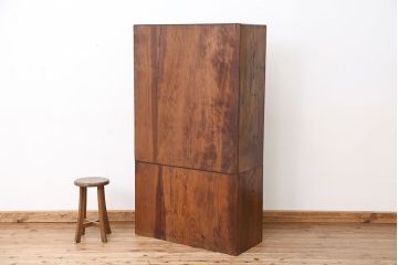 アンティーク家具　古いお家の上品な二段重ね茶箪笥(飾り棚・食器棚)