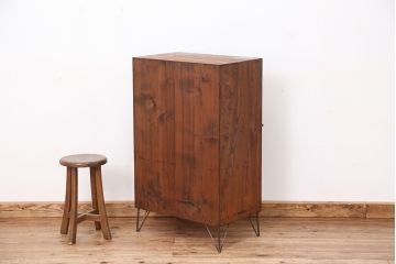 アンティーク家具　アンティーク　古い木のシンプルな鉄脚収納棚