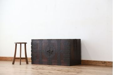 アンティーク家具　重厚!観音開き時代箪笥ローボード(ローチェスト)