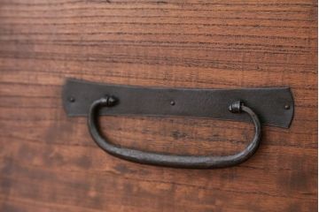 アンティーク家具　重厚!観音開き時代箪笥ローボード(ローチェスト)