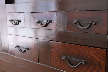 アンティーク家具　重厚!昇り引き出し付き六尺水屋箪笥(食器棚、収納棚)