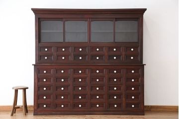 アンティーク家具　大正ロマン!味わい深い引き出し収納棚(ガラスケース、ドロワー、薬箪笥、百味箪笥)