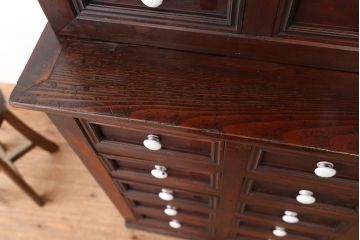 アンティーク家具　大正ロマン!味わい深い引き出し収納棚(ガラスケース、ドロワー、薬箪笥、百味箪笥)