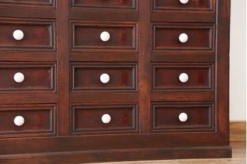 アンティーク家具　大正ロマン!味わい深い引き出し収納棚(ガラスケース、ドロワー、薬箪笥、百味箪笥)