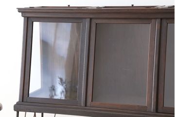 アンティーク家具　アンティーク　古いタバコ屋の鉄脚ガラスケース(ショーケース)
