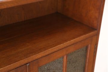 アンティーク家具　素敵なデザイン!古い洋館の結霜ガラス・ナラ材ブックケース(本箱、本棚)