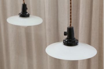 古いお家のレトロな平笠照明　2枚セット?