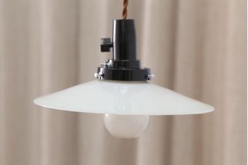 古いお家のレトロな平笠照明　2枚セット?