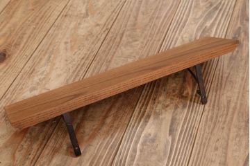 アンティーク雑貨　アンティークな雰囲気!　ホワイトアッシュ材のブラックアイアンステー壁面飾り棚【小】(色=ナチュラルブラウン)(2)