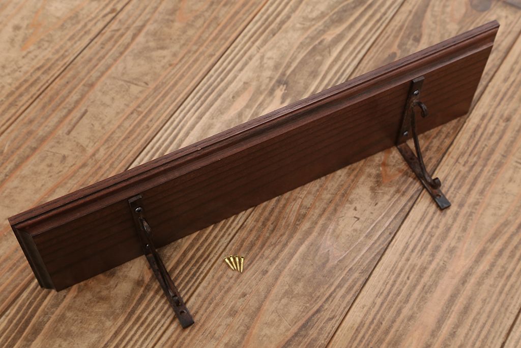 アンティーク雑貨　アンティークな雰囲気!　ホワイトアッシュ材のブラックアイアンステー壁面飾り棚【小】(色=ダークブラウン)(2)