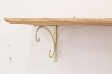 アンティーク雑貨　アンティークな雰囲気!ホワイトアッシュ材のホワイトアイアンステー壁面飾り棚【中】(色=ナチュラルホワイト)(1)