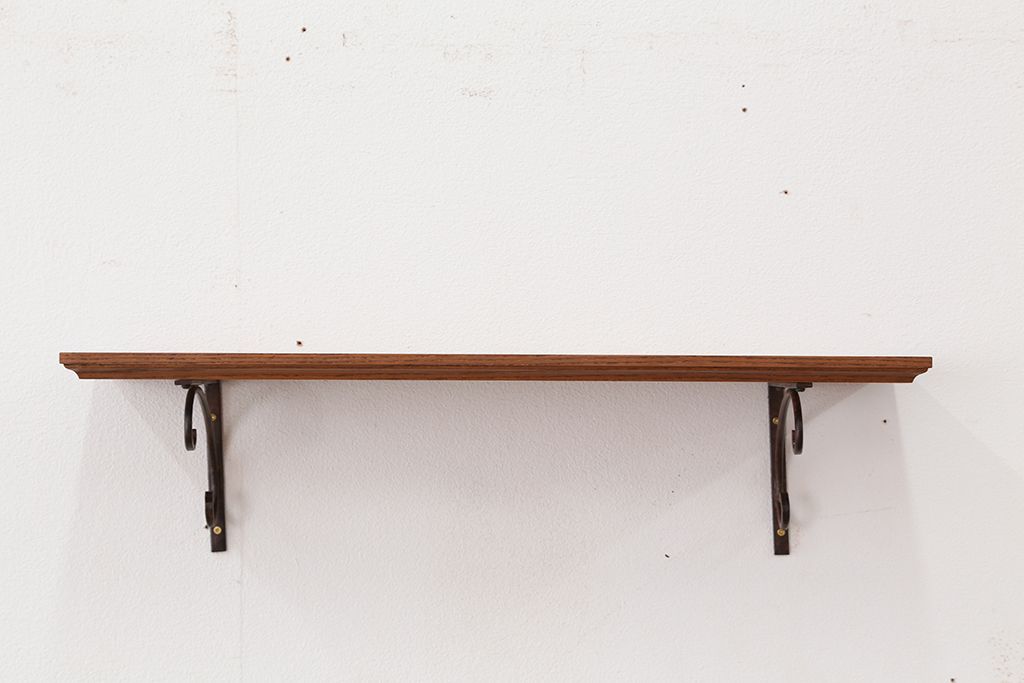 アンティーク雑貨　アンティークな雰囲気!　ホワイトアッシュ材のブラックアイアンステー壁面飾り棚【中】(色=ナチュラルブラウン)(2)