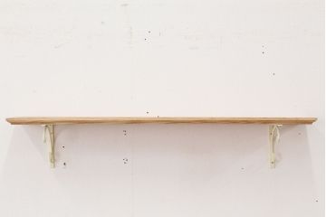 アンティーク雑貨　アンティークな雰囲気!　ホワイトアッシュ材のホワイトアイアンステー壁面飾り棚(大)(色=ナチュラルホワイト)