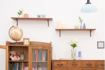 アンティーク雑貨　アンティーク風　ホワイトアッシュ材のブラックアイアンステー壁面飾り棚【大】(色=ナチュラルブラウン)