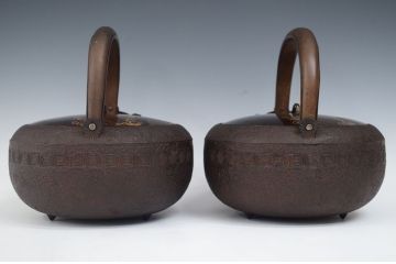 アンティーク雑貨　古民具・骨董　蒔絵蓋の見事な時代銚子　一対(鉄瓶)