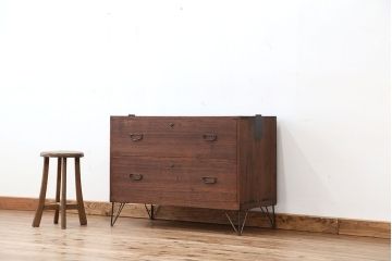 アンティーク家具　アンティーク　鉄脚ローチェスト(1)(ローボード)