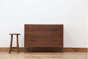 アンティーク家具　アンティーク　鉄脚ローチェスト(1)(ローボード)
