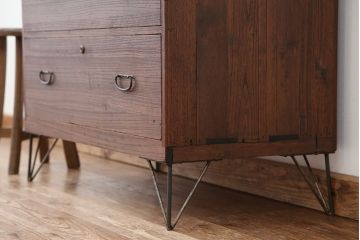 アンティーク家具　アンティーク　鉄脚ローチェスト(1)(ローボード)