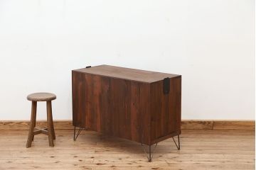 アンティーク家具　アンティーク　鉄脚ローチェスト(1)(ローボード)