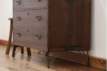 アンティーク家具　アンティーク　鉄脚ローチェスト?(ローボード)