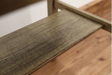 レトロ家具　アンティーク　レトロなデザインのシンプルなサイドテーブル