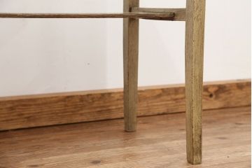レトロ家具　アンティーク　レトロなデザインのシンプルなサイドテーブル